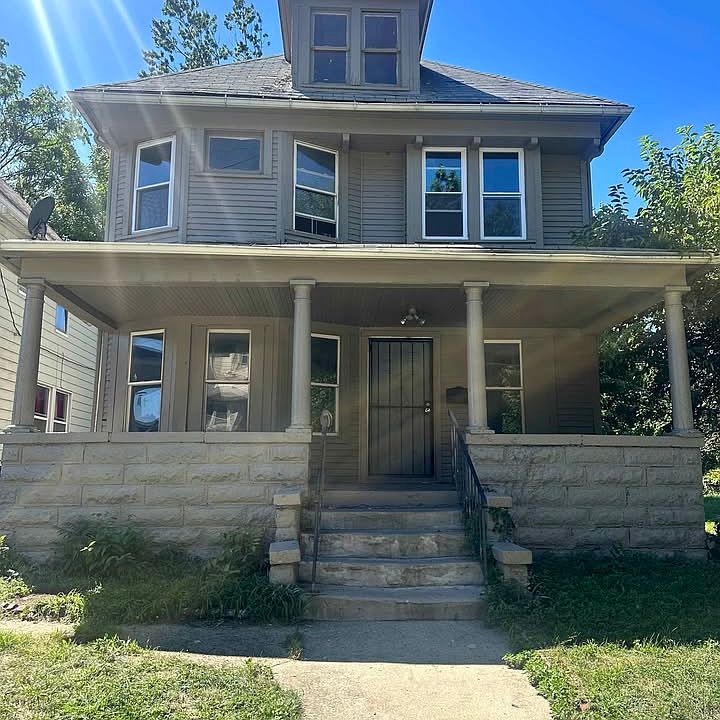 1st image of 1346 E 94th St