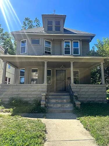1346 E 94th St Photo 1