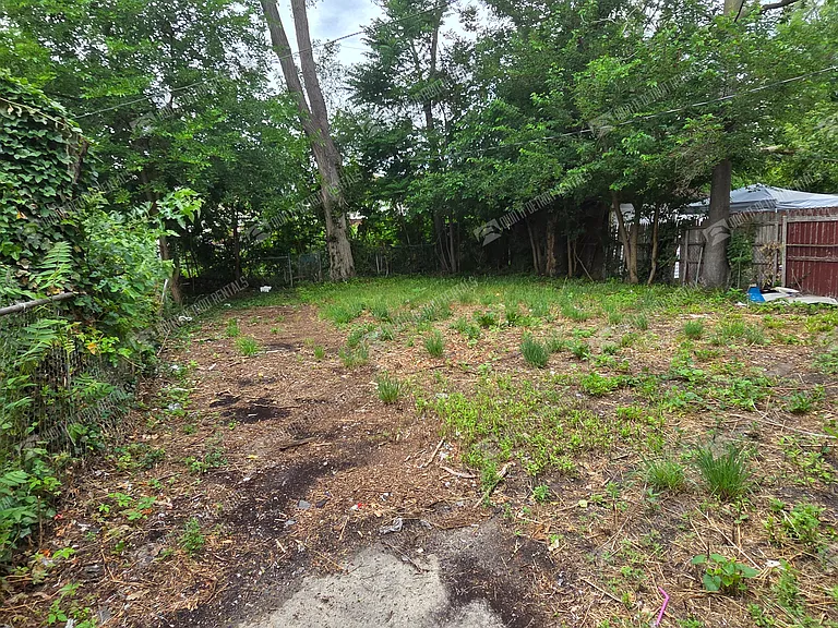 15765 Ward St — Photo 4