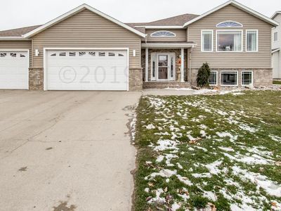 4385 53rd St S, Fargo, ND, 58104