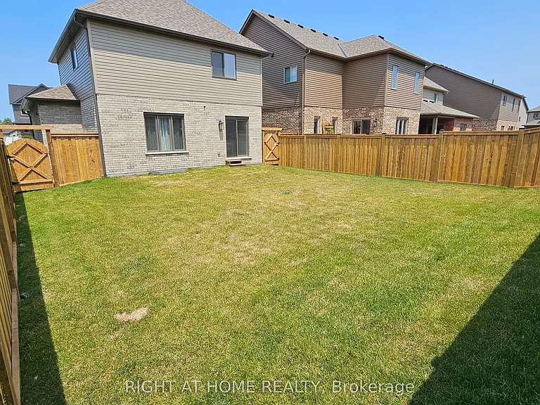 12 Mitchell Ave — Photo 3