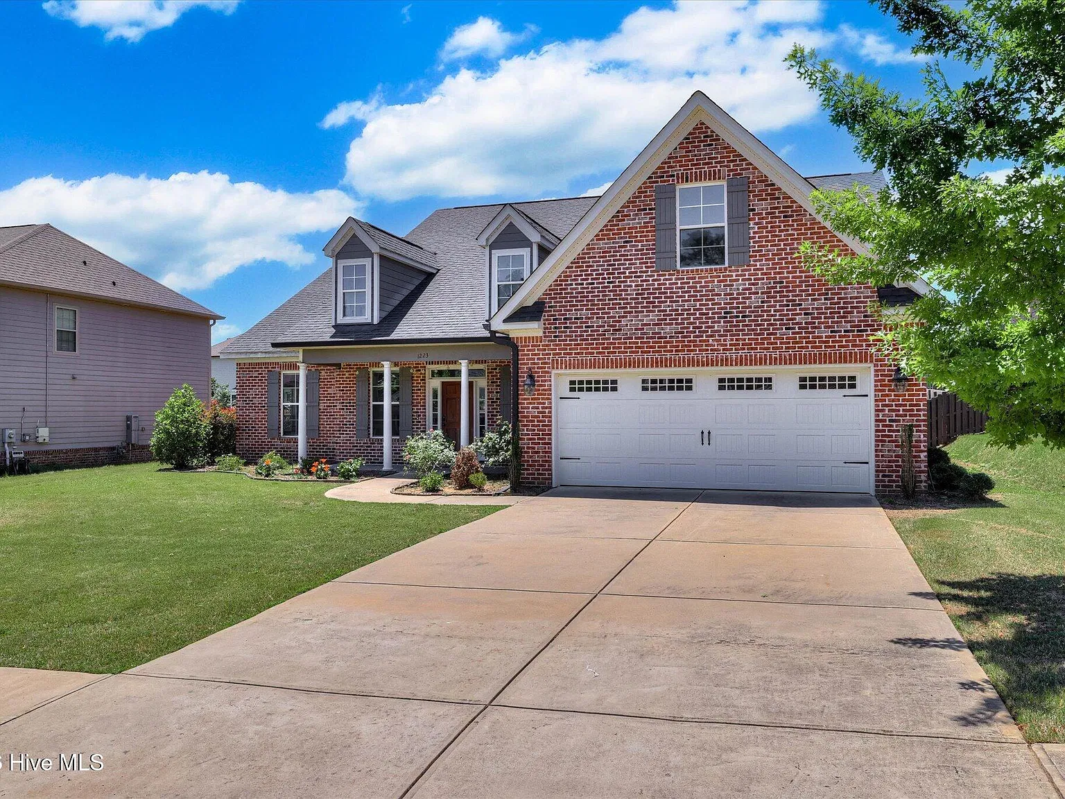4 bed, 3.0 bath, 3119 sqft, $2,800 — Photo 4