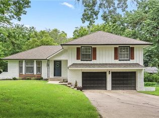 4 E 113th Ter, Kansas City, MO 64114