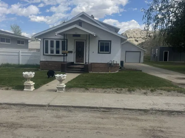 715 E Towne St, Glendive, MT 59330