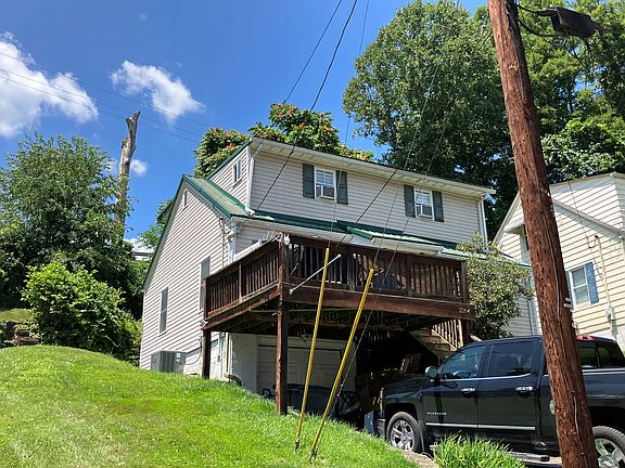 2nd image of 1364 College Park