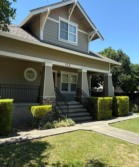 412 West St — Photo 2