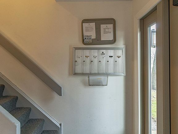 4th image of 239 W Court Of Shorewood APT 1A