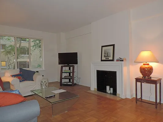 Rented by essential NEW YORK Real Estate | media 12