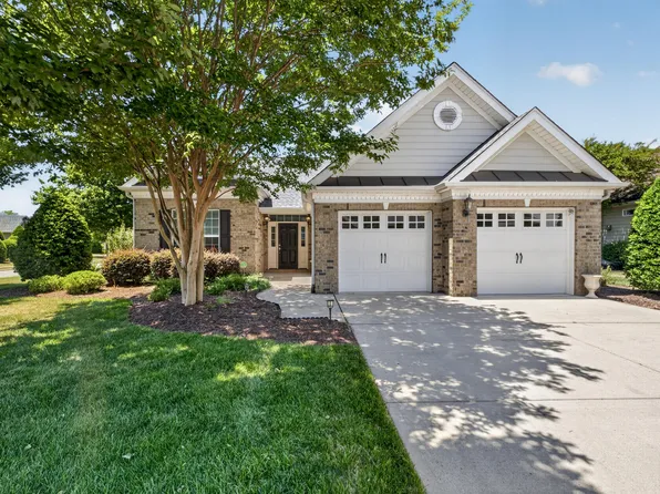 11401 Emerald Creek Dr, Raleigh, NC 27617