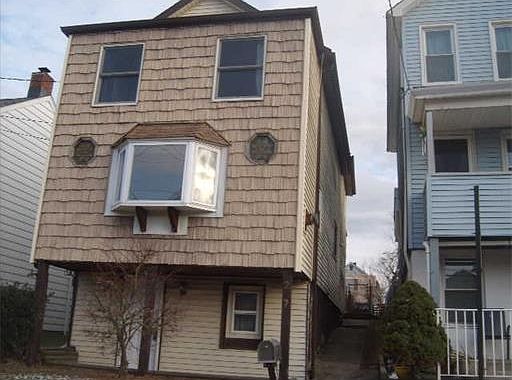 1st image of 227 Catherine St