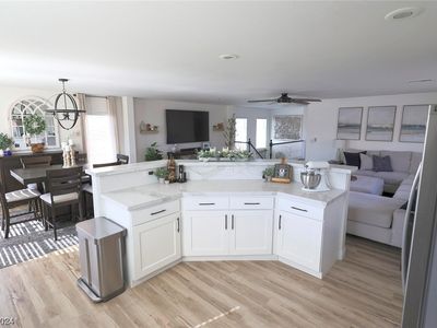 7621 Miles Ct, Las Vegas, NV, 89129