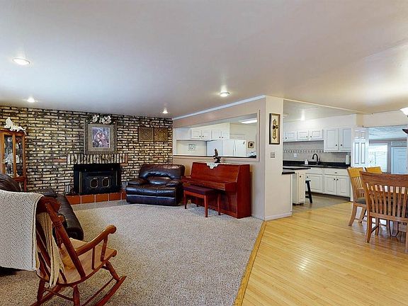 2nd image of 33 Sunnyside Ave