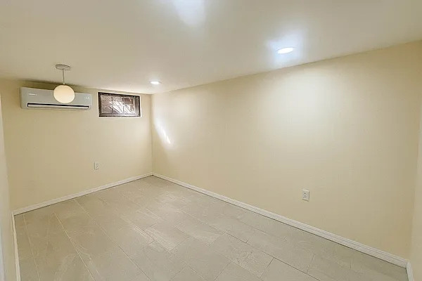 Rented by ONE NYC RE | media 5