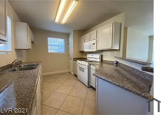 2801 N Rainbow Blvd #137 — Photo 8