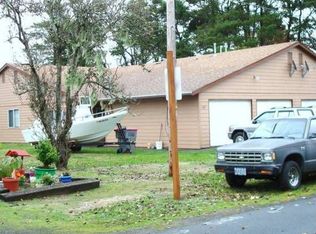 319 7th, Hammond, OR 97121