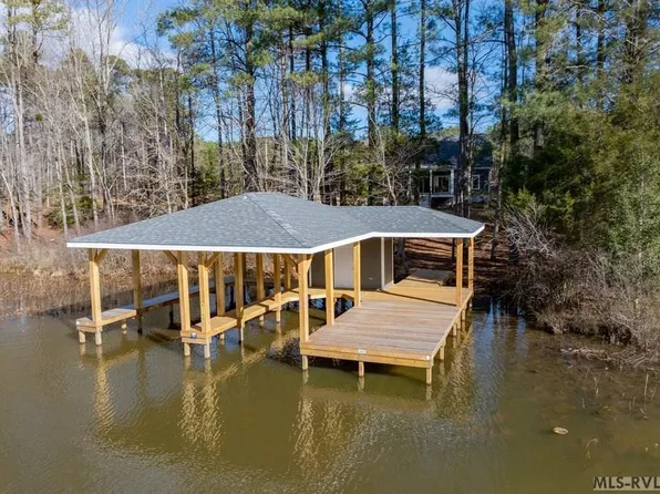 3506 Birdsong Rd, Ebony, VA 23845