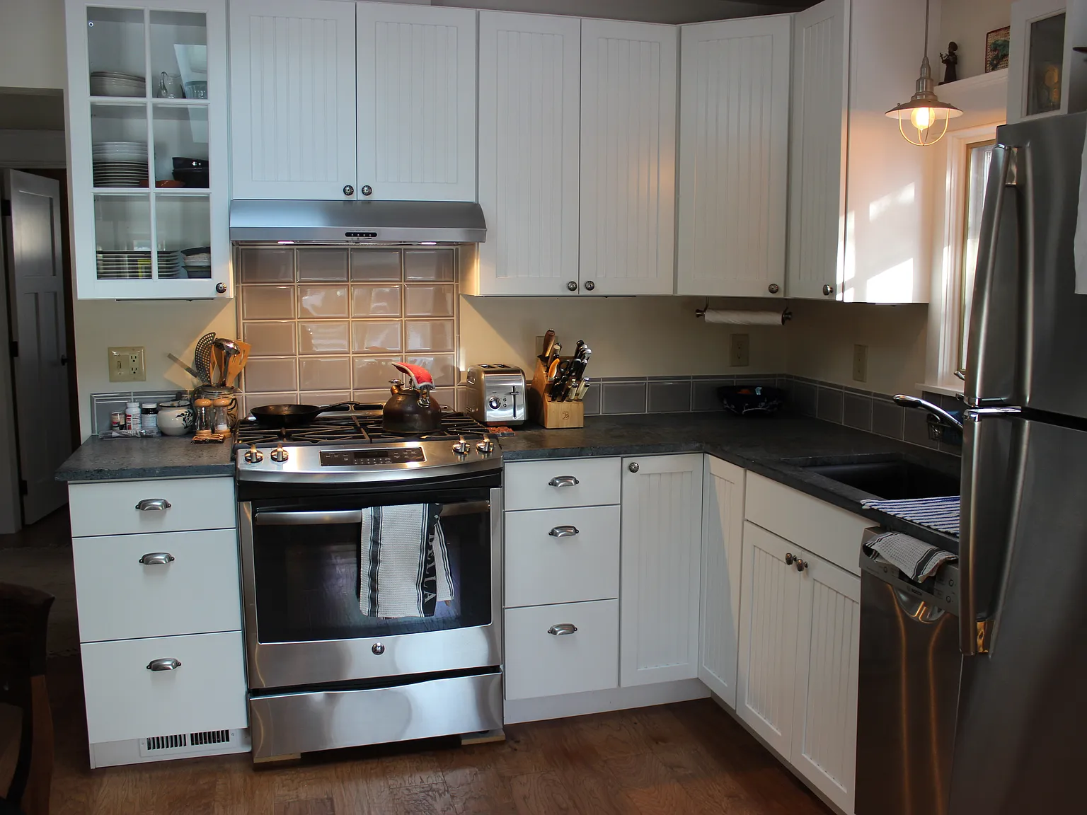 2 bed, 784 sqft, $3,100 — Photo 3