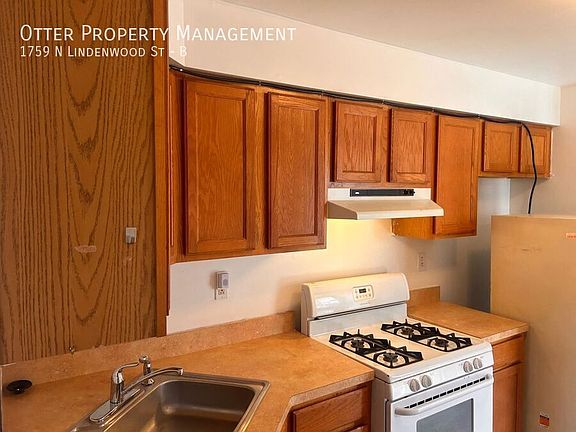 5th image of 1759 N Lindenwood St #B