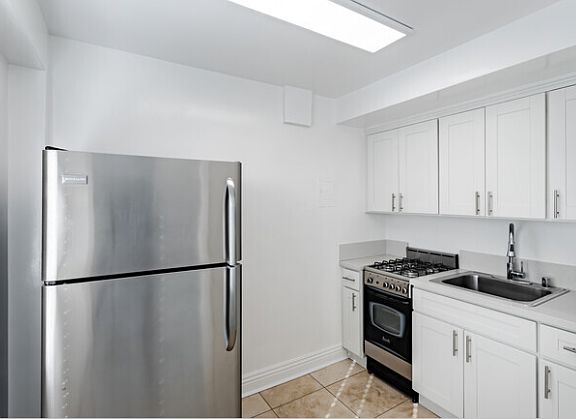 3rd image of 10530 Wilshire Blvd #8aa859c13