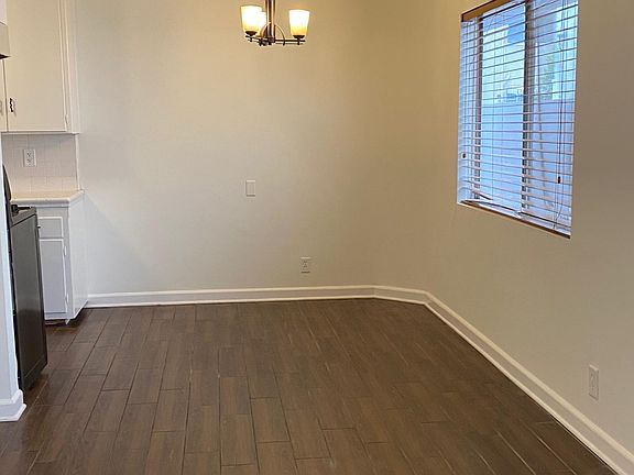 4th image of 11831 Mayfield Ave #2