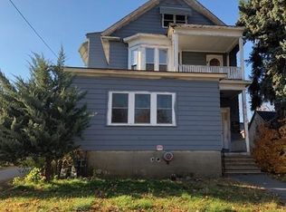 88 Walnut St #1, Clinton, MA 01510