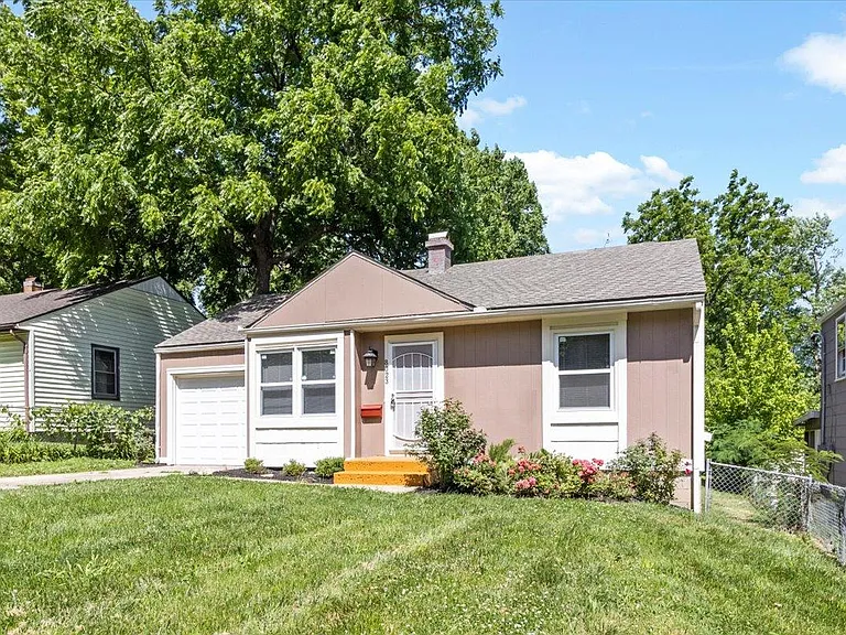 8023 Garfield Ave — Photo 24