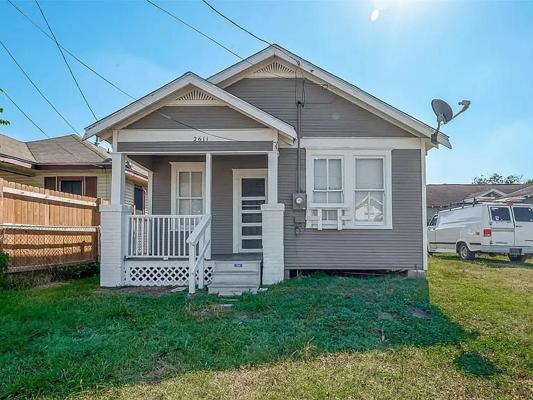 2611 Tierwester St — Photo 1