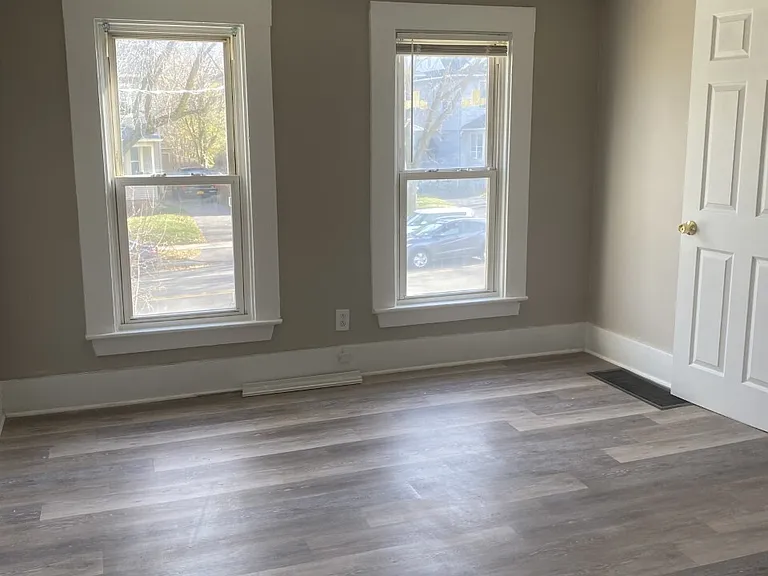 305 N Winton Rd #2 — Photo 24