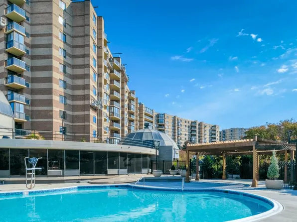 8380 Greensboro Dr, McLean, VA 22102