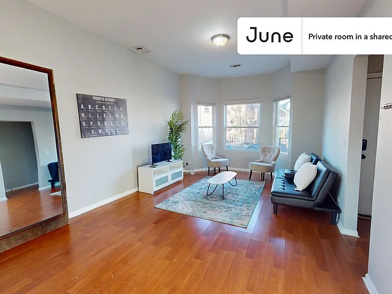 1841 N Mozart St #A — Photo 3