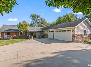 108 E Hazel Dell, Springfield, IL 62712