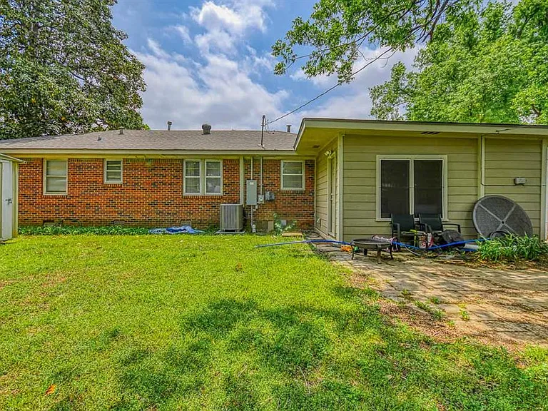 1205 Westlawn Dr — Photo 28