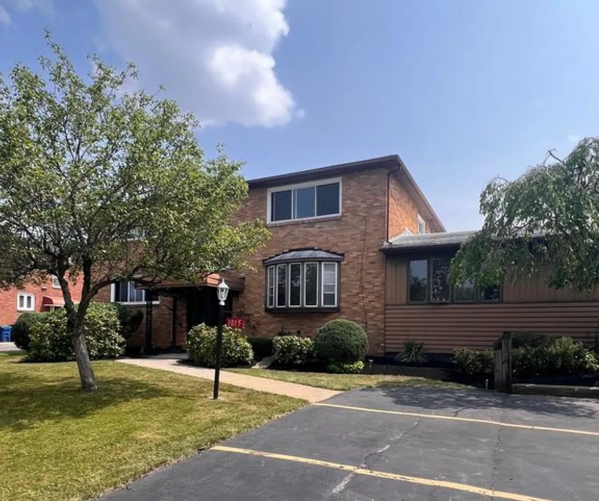 2 bed, $1,375 — Photo 1