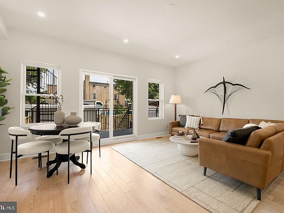 3rd image of 1128 Morse St NE #1
