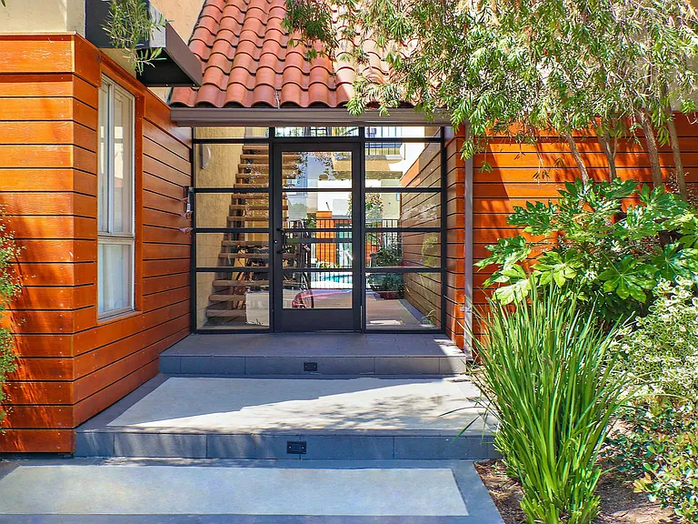 3749 McLaughlin Ave. — Photo 18