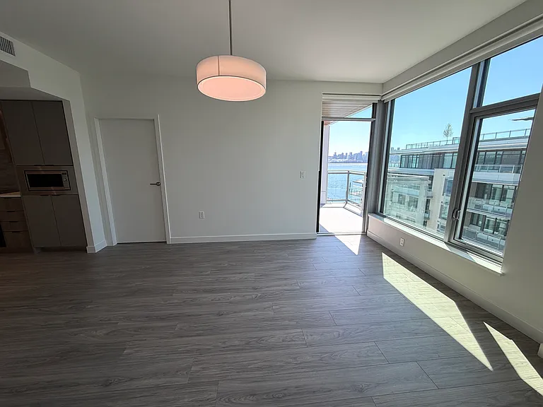 755 Harbourside Dr #714 — Photo 12