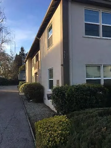 922 Oak Ln — Photo 18