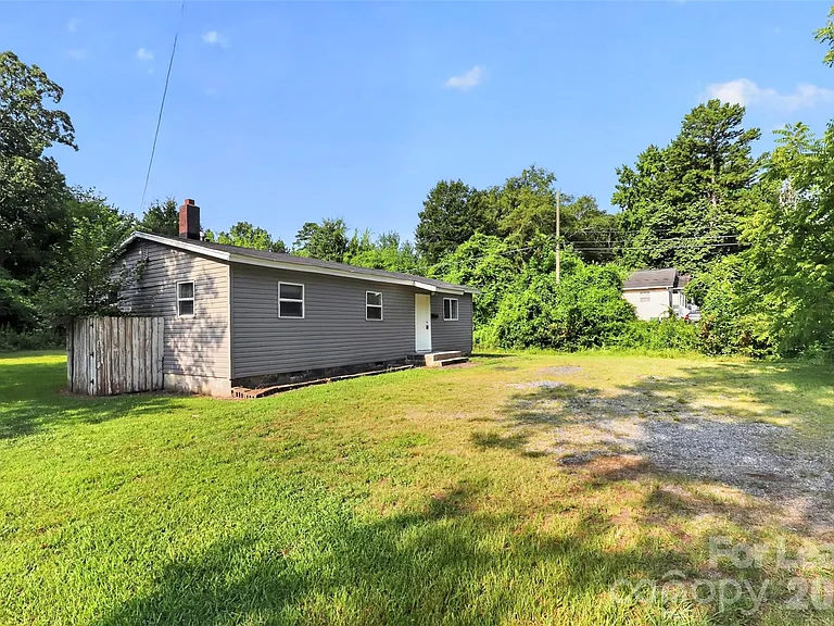 4016 Bearwood Ave — Photo 19