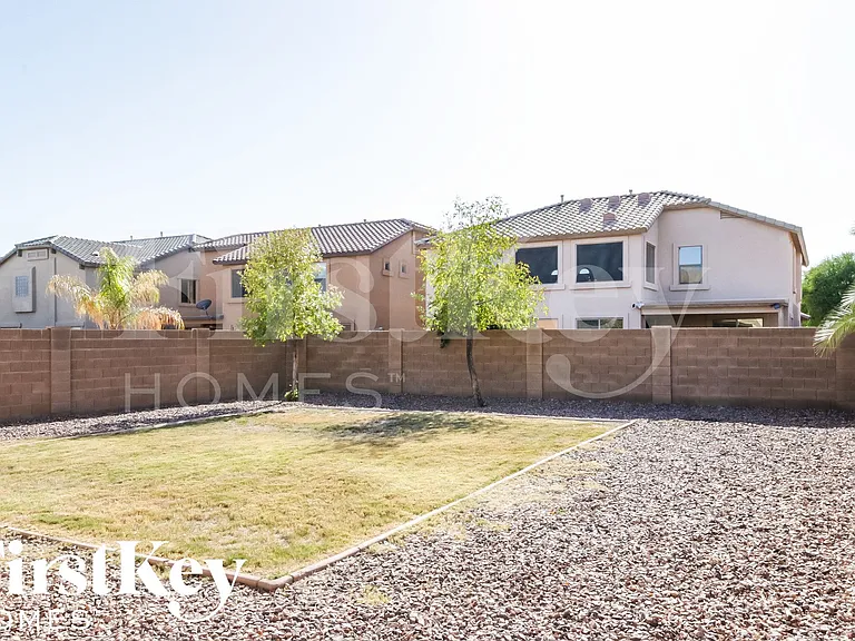 38240 N Sandy Dr — Photo 14
