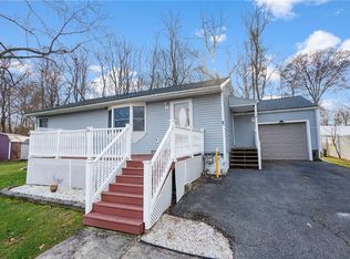 13 Ellison Dr, New Windsor, NY 12553