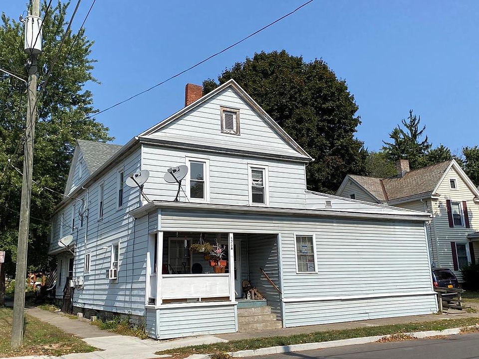 1st image of 526 W 2nd St