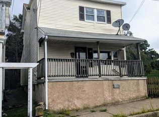 19 W Clay Ave, Hazleton, PA 18202