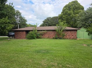 701 Maple Dr, Springdale, AR 72764