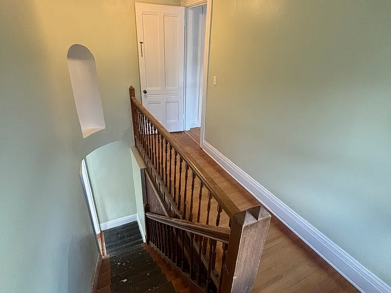 15 Walnut St #2 — Photo 3