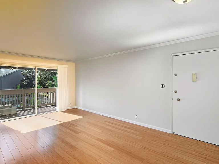 100 Devon Avenue — Photo 28
