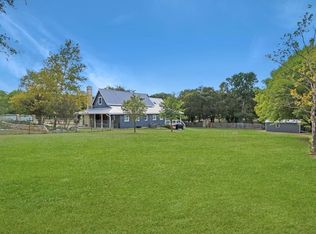 105 Comfort Valley Ln, Comfort, TX 78013