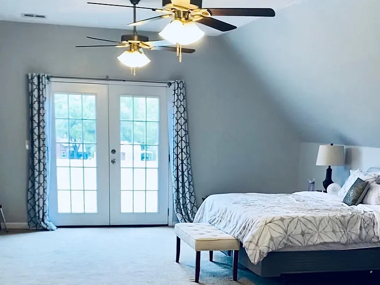 Furnished third bedroom