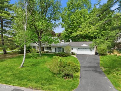 60 Thorndale Road, Slingerlands, NY, 12159