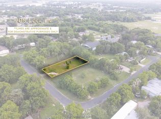 6 Lock Ln, Bryan, TX 77803