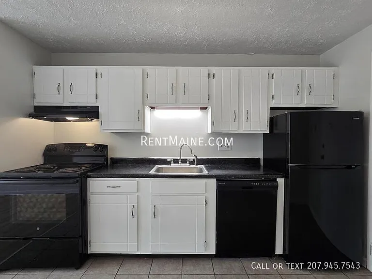 10 Tall Pines Dr #11 — Photo 2